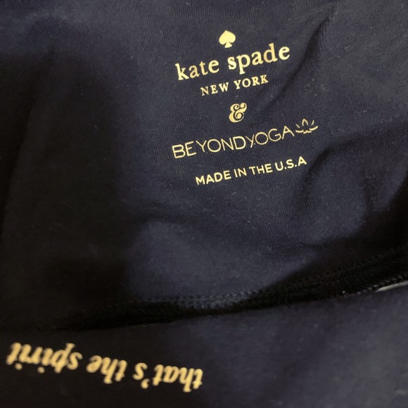 Kate Spade x Beyond Yoga Cinched Side Bow Legging in Floral Garden - Picture 3 of 5